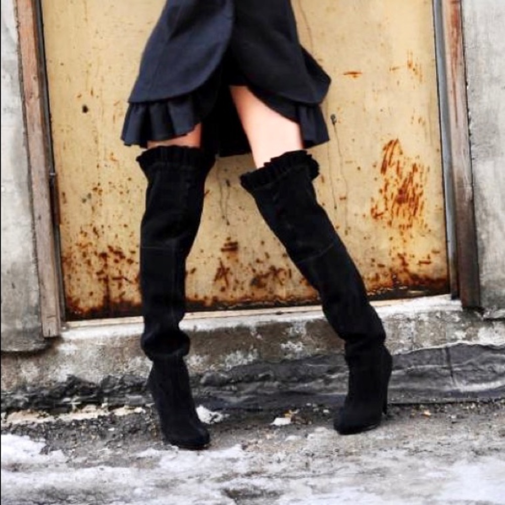 Colin Stuart ruffle trim over the knee boots